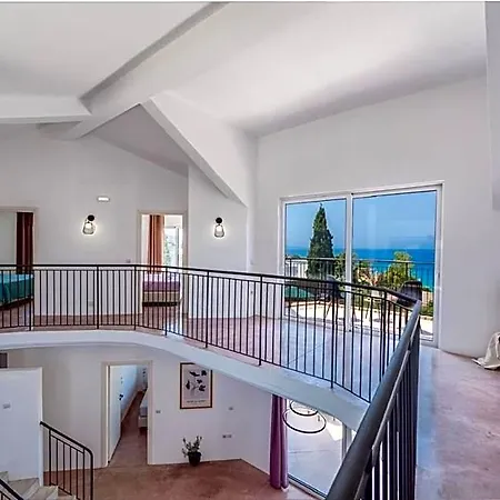 Casa De Sun With Seaview Pool 4*